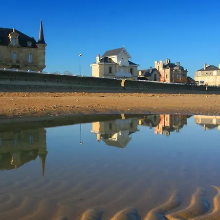 Deauville Duplex 1er Etage Dans Centre Jardin Amenage Commun Proche Des Plages Du Debarquement- Parking Gratuit A Proximite Διαμέρισμα *