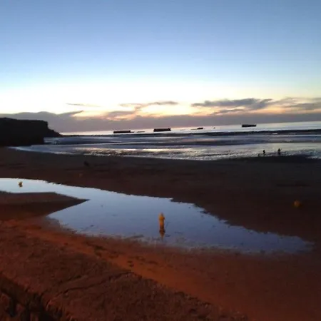 Lägenhet Deauville Duplex 1er Etage Dans Centre Jardin Amenage Commun Proche Des Plages Du Debarquement- Parking Gratuit A Proximite Bayeux
