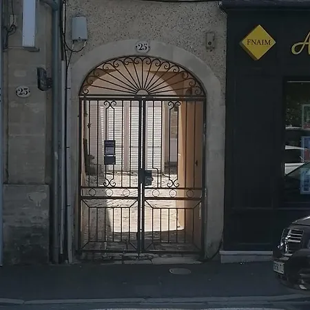 Deauville Duplex 1er Etage Dans Centre Jardin Amenage Commun Proche Des Plages Du Debarquement- Parking Gratuit A Proximite דירה באיו