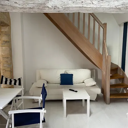 Deauville Duplex 1er Etage Dans Centre Jardin Amenage Commun Proche Des Plages Du Debarquement- Parking Gratuit A Proximite דירה באיו